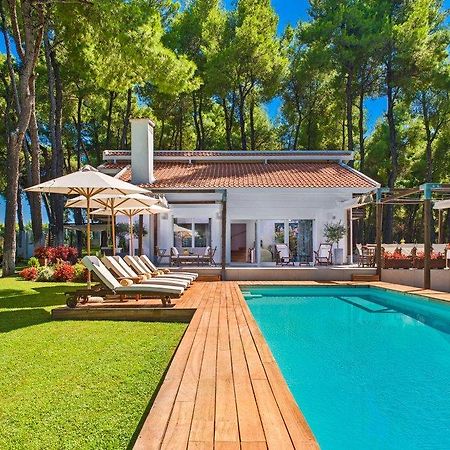 The White Villa At Sani Sani  Bagian luar foto
