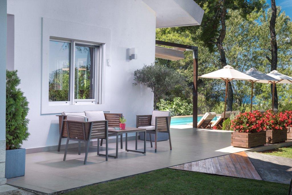 The White Villa At Sani Sani  Bagian luar foto