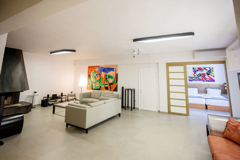 The White Villa At Sani Sani  Bagian luar foto